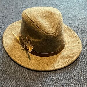 Stylish Gray Fedora Hat with Feather Accent